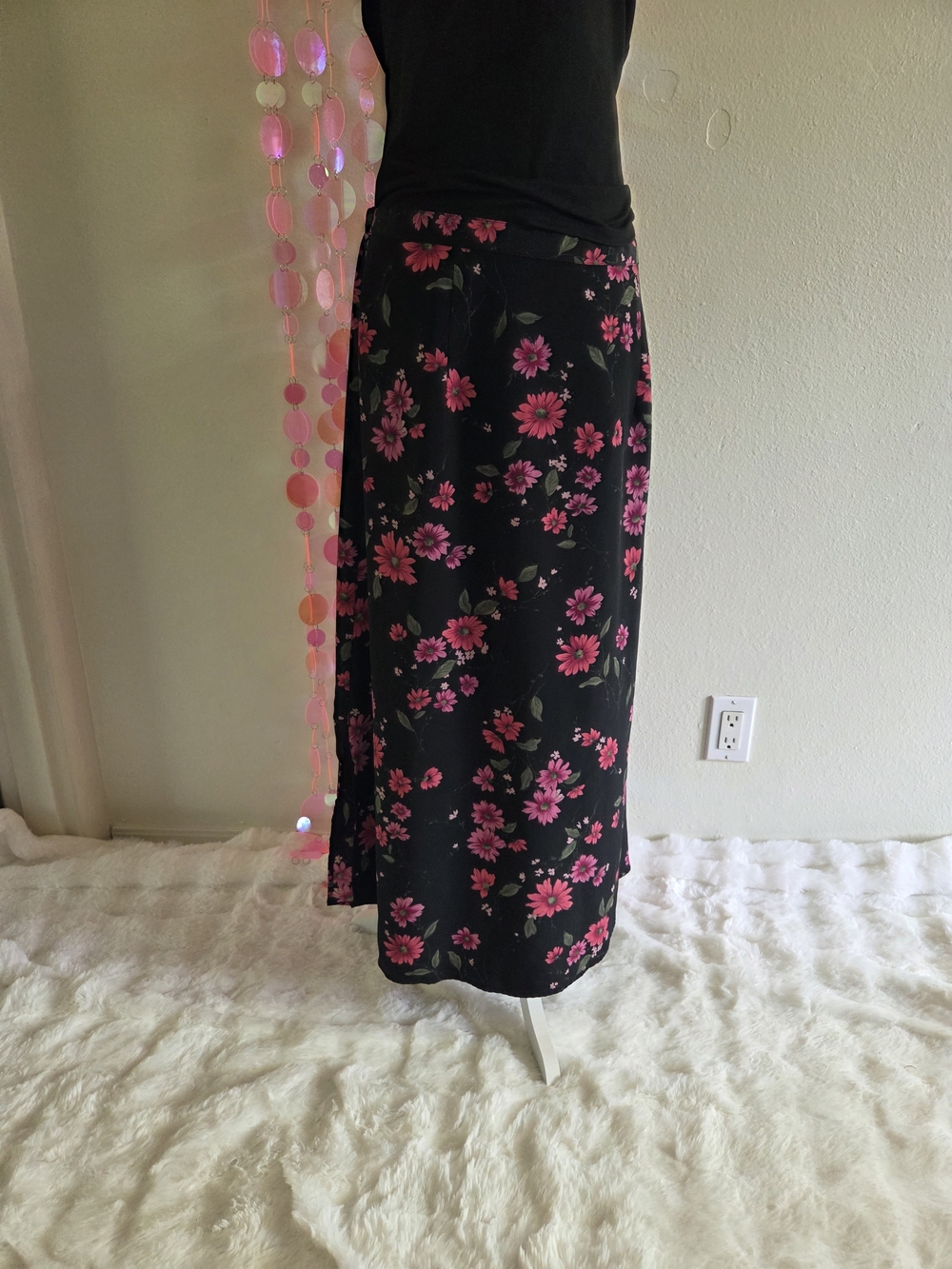 Vintage Jaclyn Smith Black Midi Skirt with Pink Floral Print